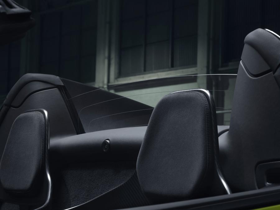 Детали интерьера McLaren 600LT Spider 2019 года  (WW) (фото 9 из 42)